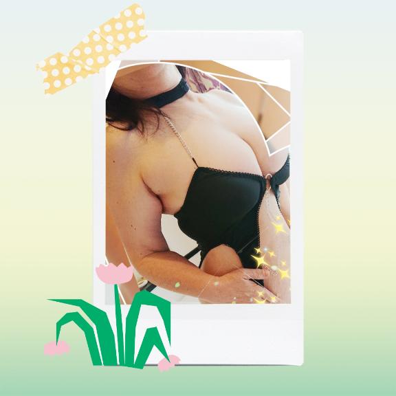 あきな